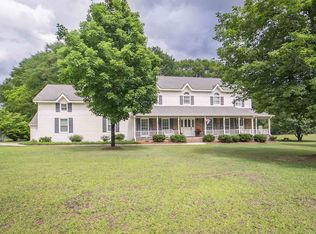 2779 Bay Ridge Dr, Loganville, GA 30052