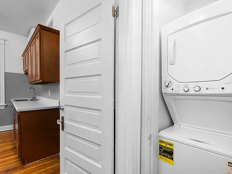 3528A Giles Ave #3528A — Photo 10