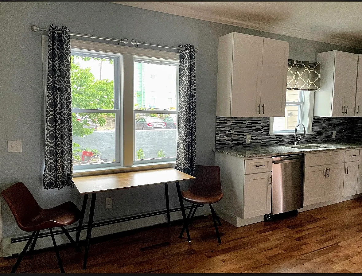 160 -162 Transit Street - 160 #1 — Photo 4