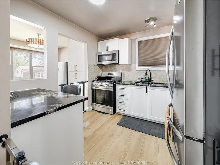 9633 Avery Ln #UPPER — Photo 15