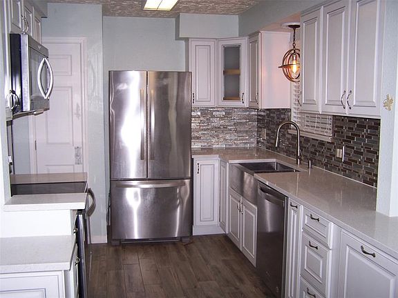 2nd image of 2919 Marlin Ct