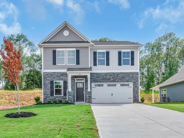 140 Hunter Ridge Dr, Boiling Springs, SC 29316