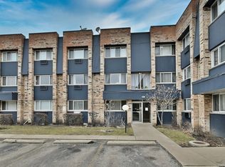 8637 1/2 W Foster Ave APT 1B, Chicago, IL 60656