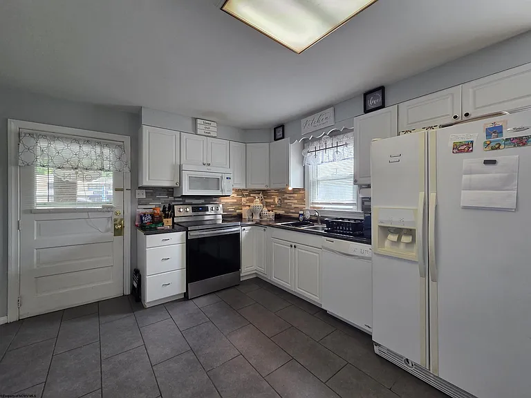 836 Fairmont Rd — Photo 5