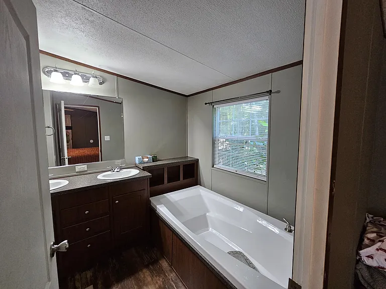 1724 Cashiers Valley Rd — Photo 8