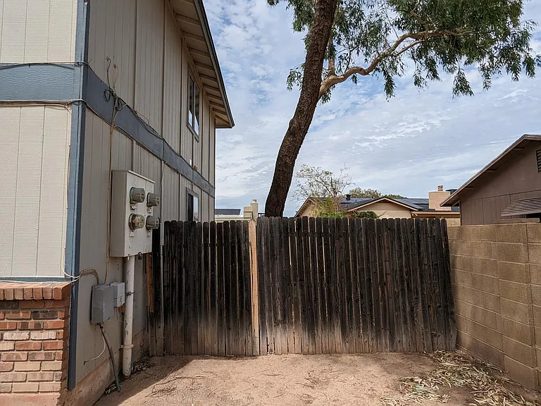 2059 N Winterhaven #101 — Photo 44