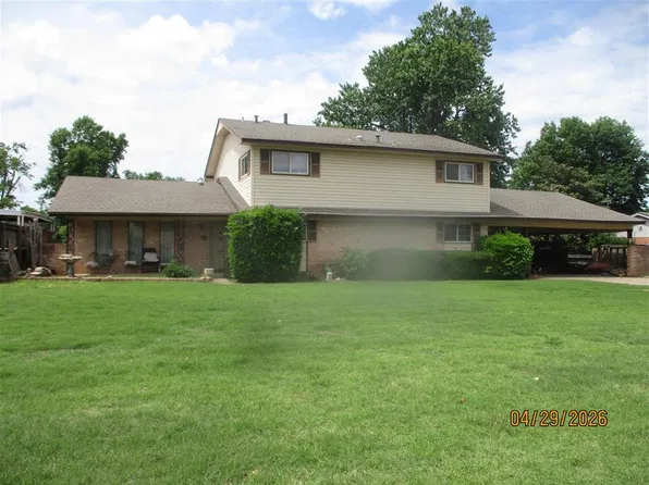 3201 N Glenvalley Dr, Midwest City, OK 73110