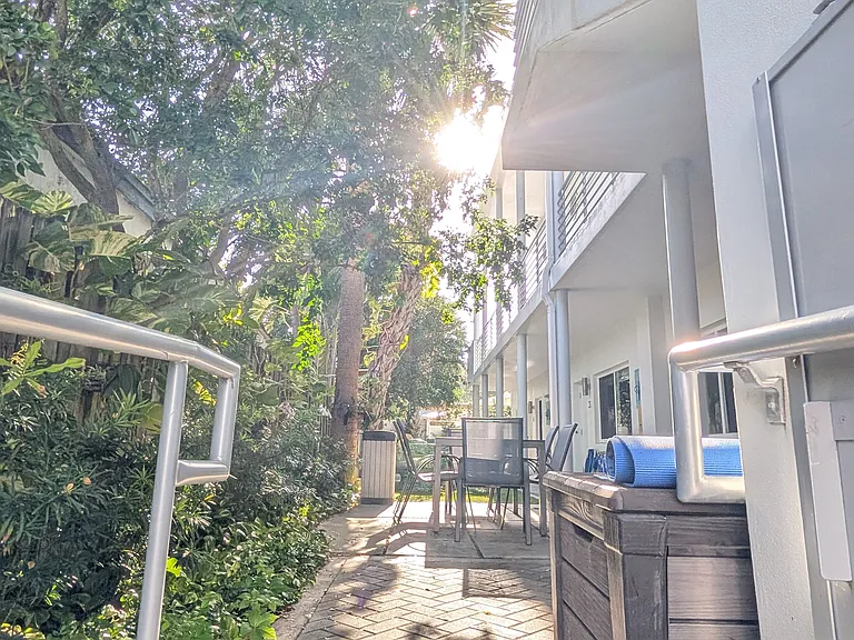 4324 N Ocean Dr #2 — Photo 11