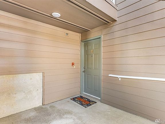 5th image of 10825 SE 200th St APT C101
