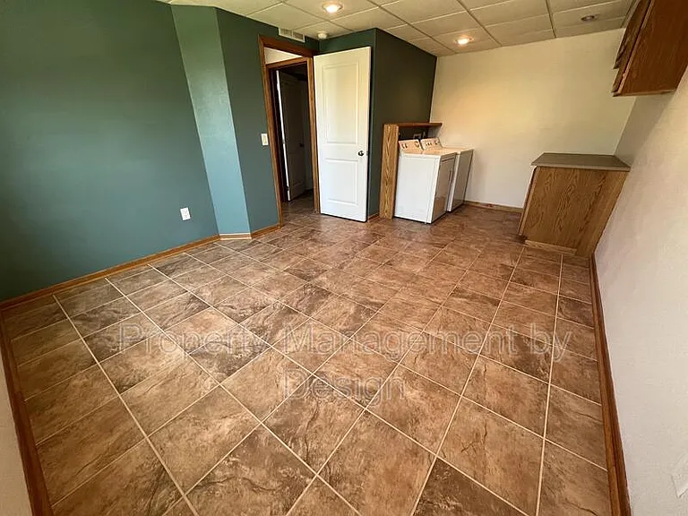 1005 NE Kamies Ln #1 — Photo 10