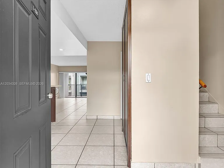 210 NW 87th Ave #L206 — Photo 2