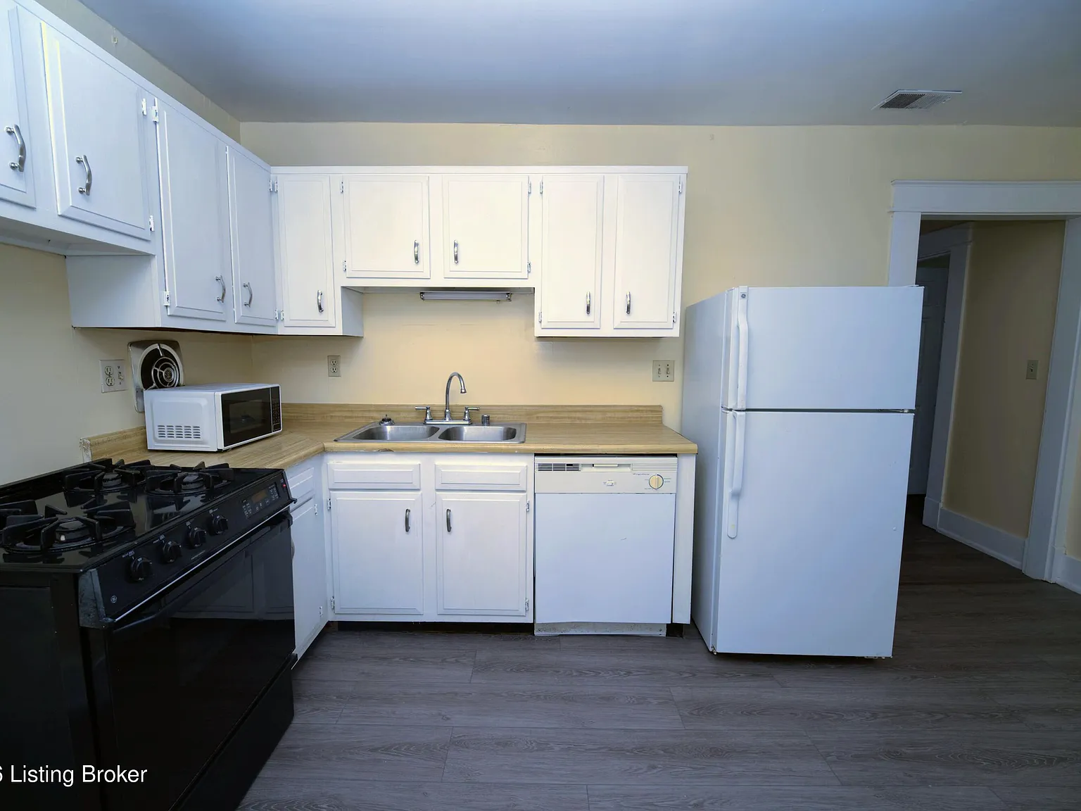 2 bed, 1.0 bath, 750 sqft, $1,100 — Photo 4
