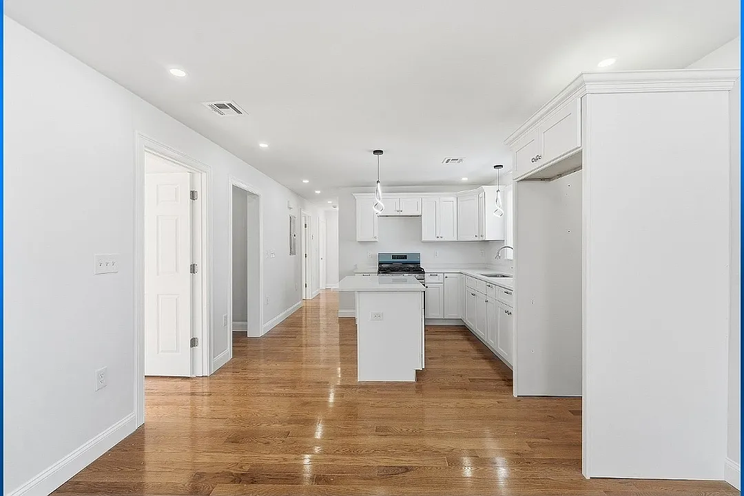 Building Photo - 307 Hawkins St #1