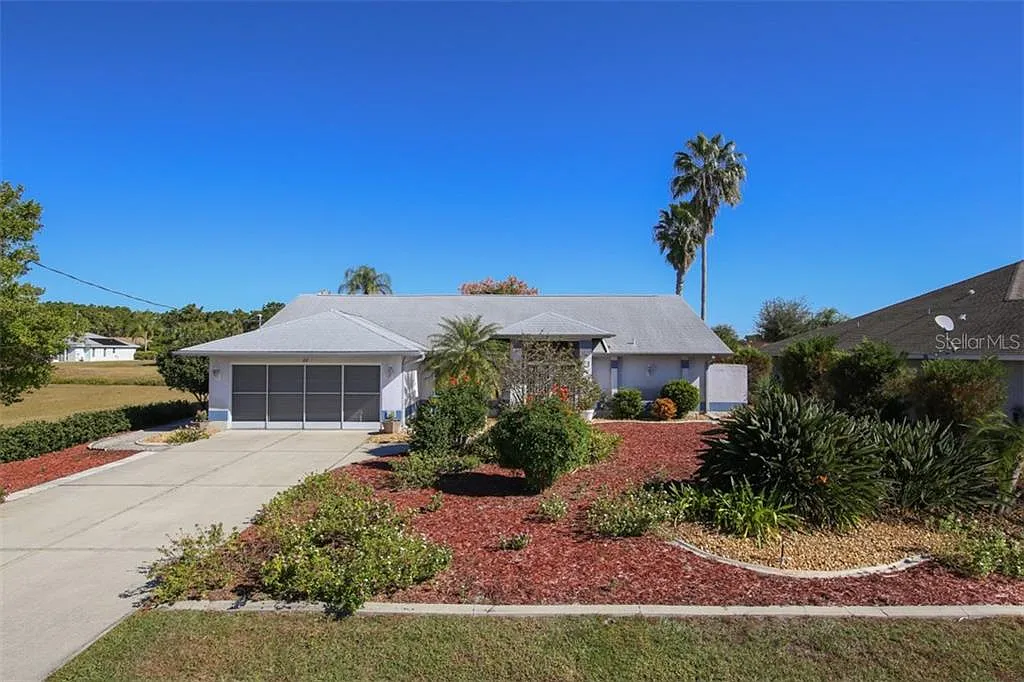 3 bed, 2015 sqft, $4,200 — Photo 1