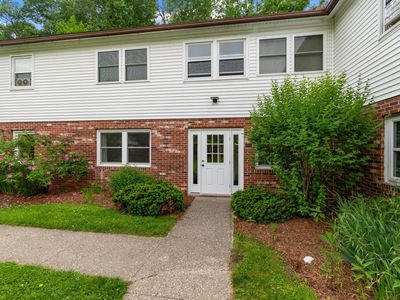 314 Sherwood Square, Essex Junction, VT, 05452