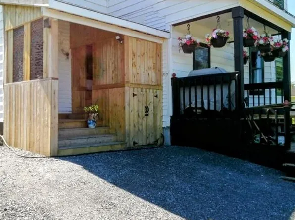 63 PETLEY Street, Corner Brook, NL A2H3M2