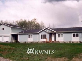 180 Saint Lawrence Dr, Onalaska, WA 98570