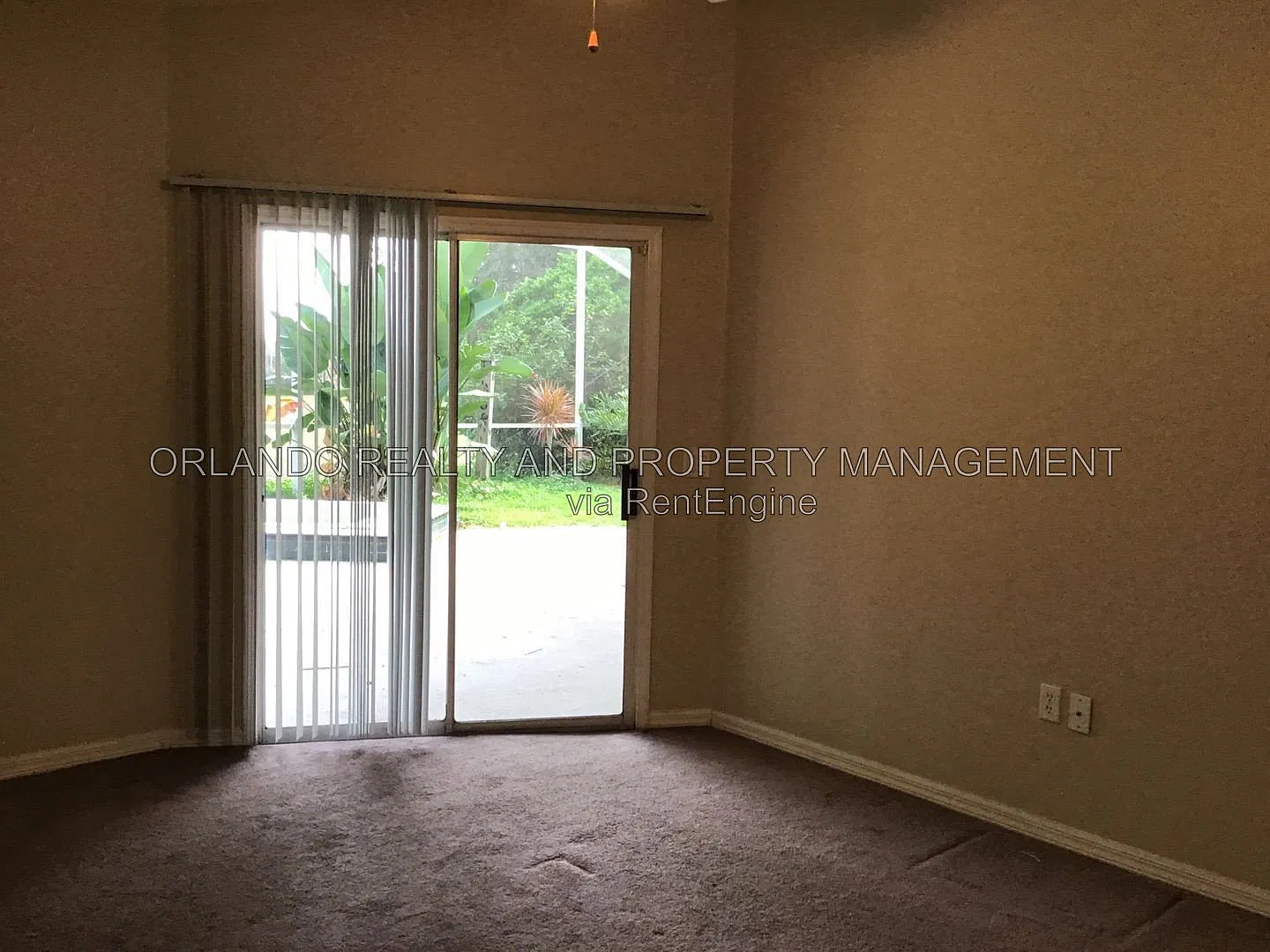 3 bed, 2.0 bath, 1713 sqft, $1,999 — Photo 3