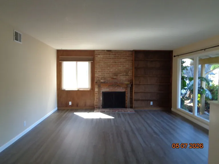 449 Azalea Way — Photo 4