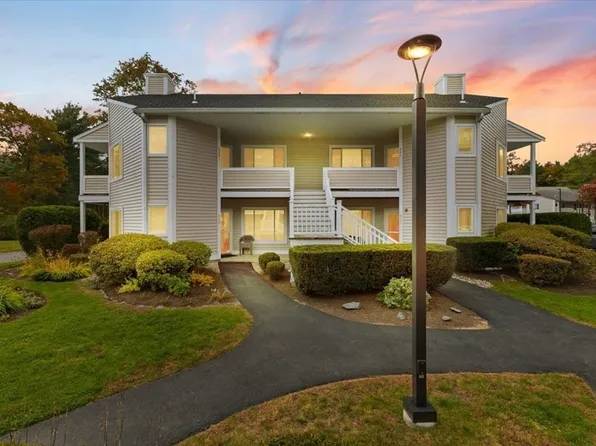 750 Whittenton St APT 523, Taunton, MA 02780