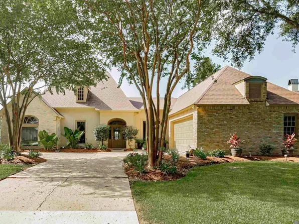 40204 Pelican Point Pkwy, Gonzales, LA 70737