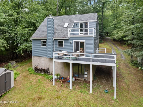 117 Meadow Brook Ct, Dingmans Ferry, PA 18328