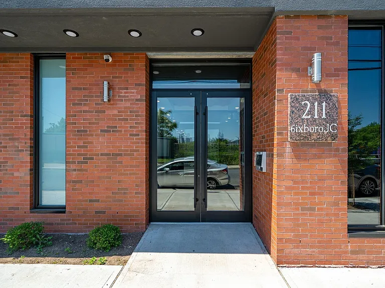 211 Baldwin Ave #507 — Photo 33