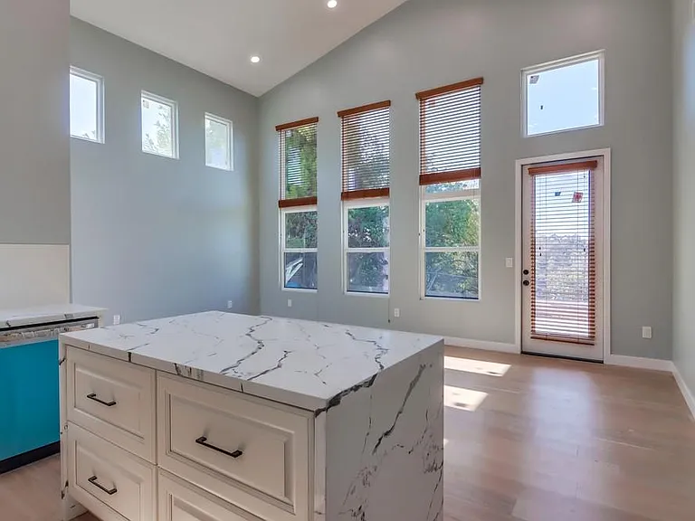 3336 Altadena Ave — Photo 18