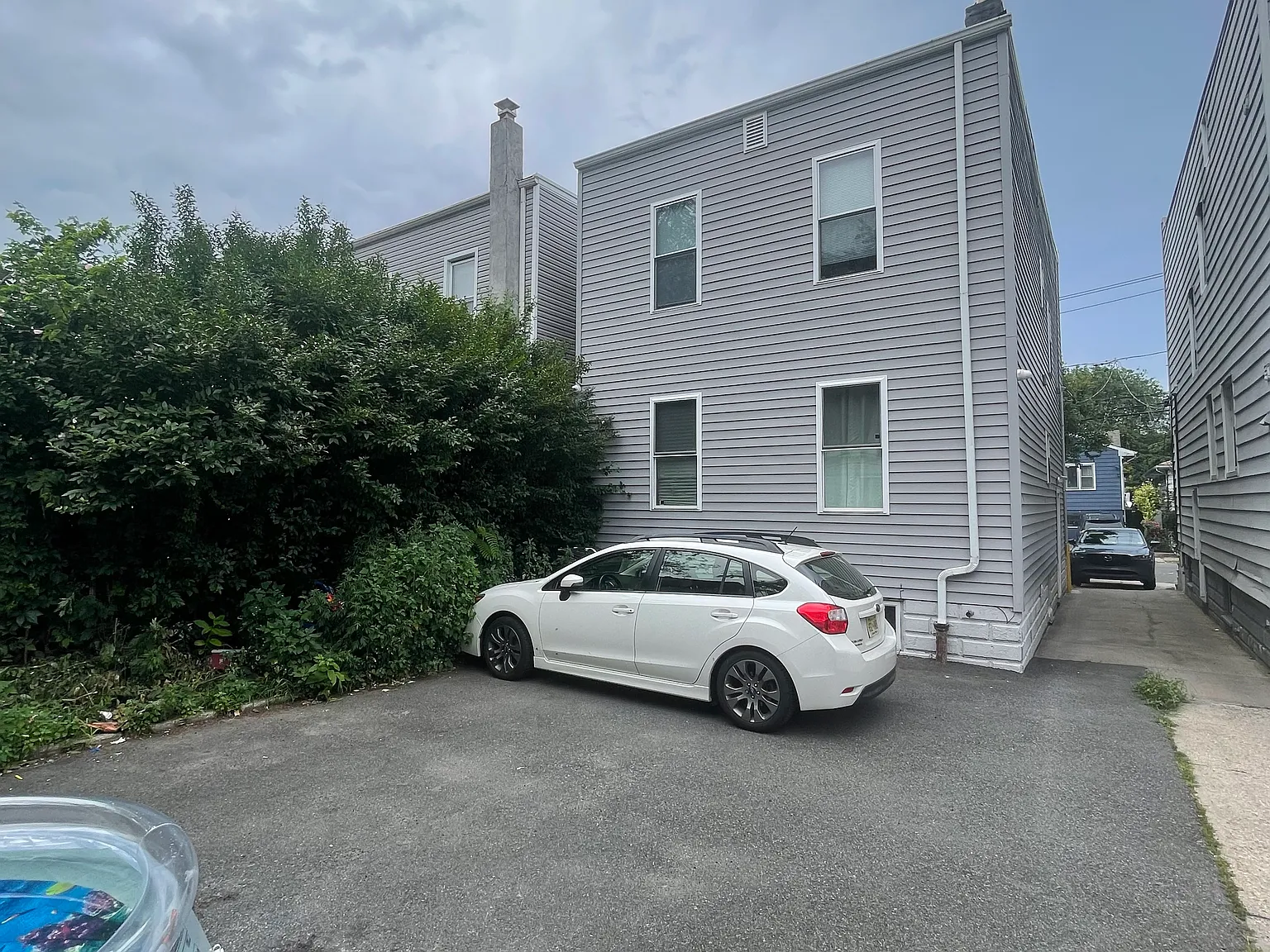 3 bed, 1100 sqft, $2,550 — Photo 2