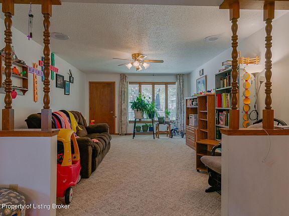 3rd image of 238 5th Ave W