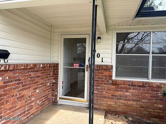 2nd image of 901 Flower Box Ln
