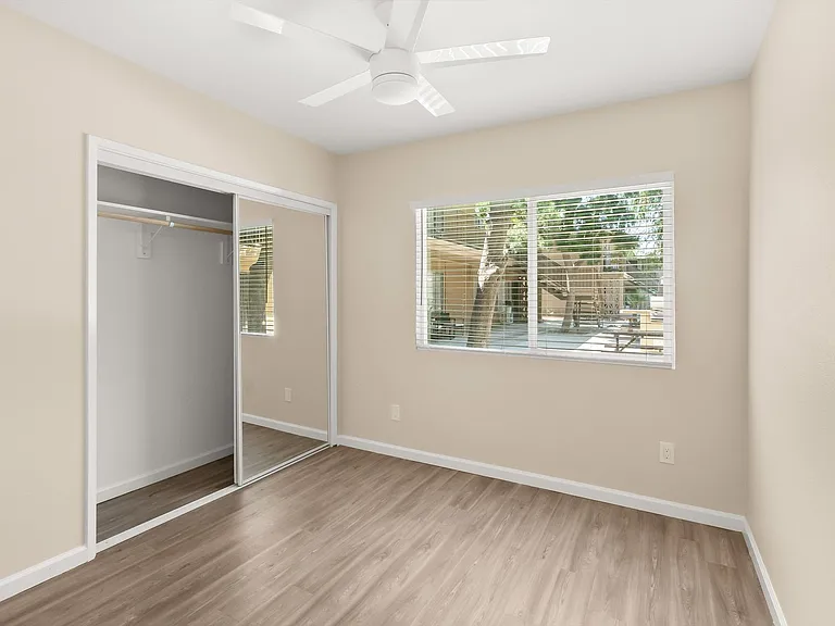 School Circle Apartments - Riverside, CA — Photo 34