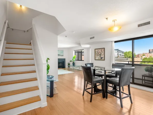 147 Kelton St APT 704, Allston, MA 02134