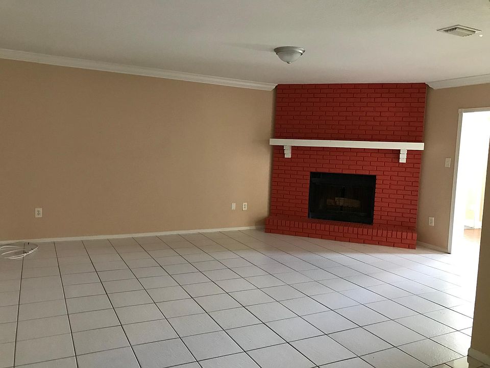 1st image of 10919 Tailfeather Ct