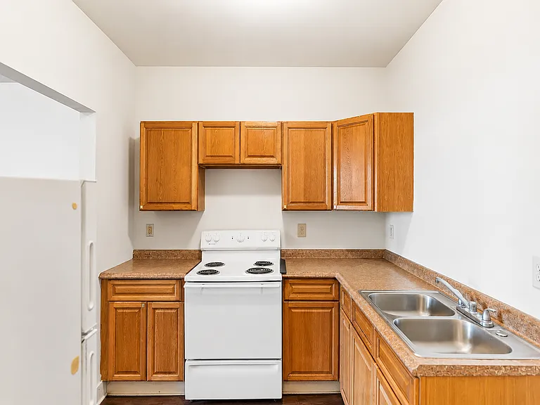 38 Tyler St #2 — Photo 7