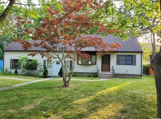 198 Broadway, Shirley, NY 11967