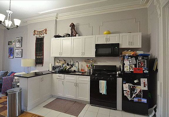 3rd image of 482 Putnam Ave APT 1