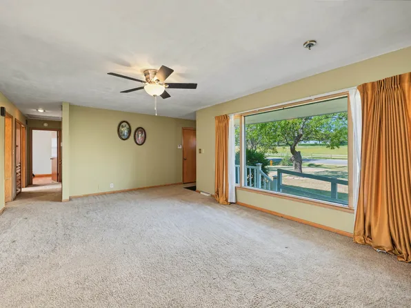 20 N Eastborough Rd, Salina, KS 67401