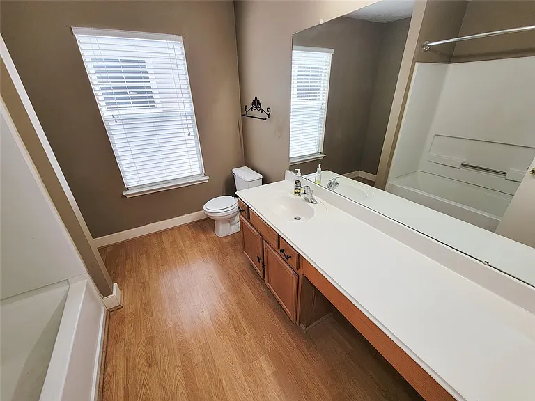 9607 Farrell Dr — Photo 31
