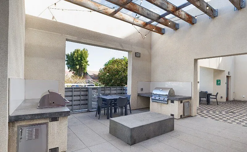 1 bed, 1.0 bath, $1,577 — Photo 4
