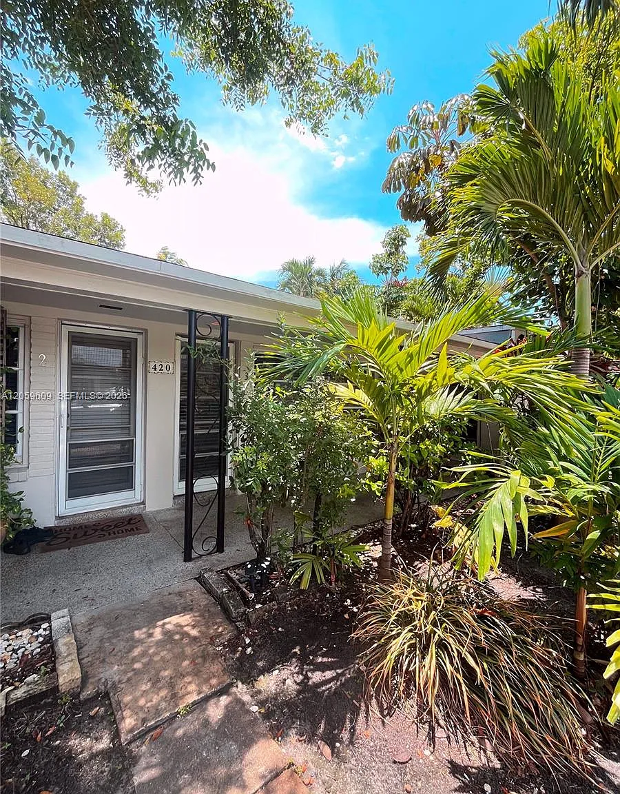 Las Olas Park Corr Plat — Photo 1