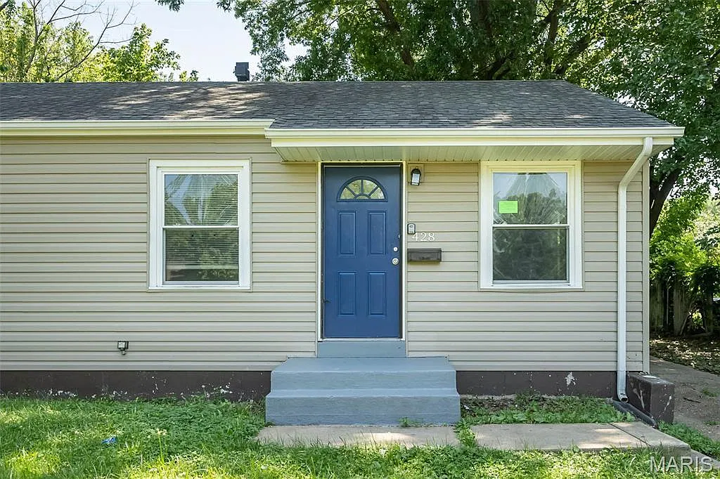 428 Crawford Rd — Photo 2