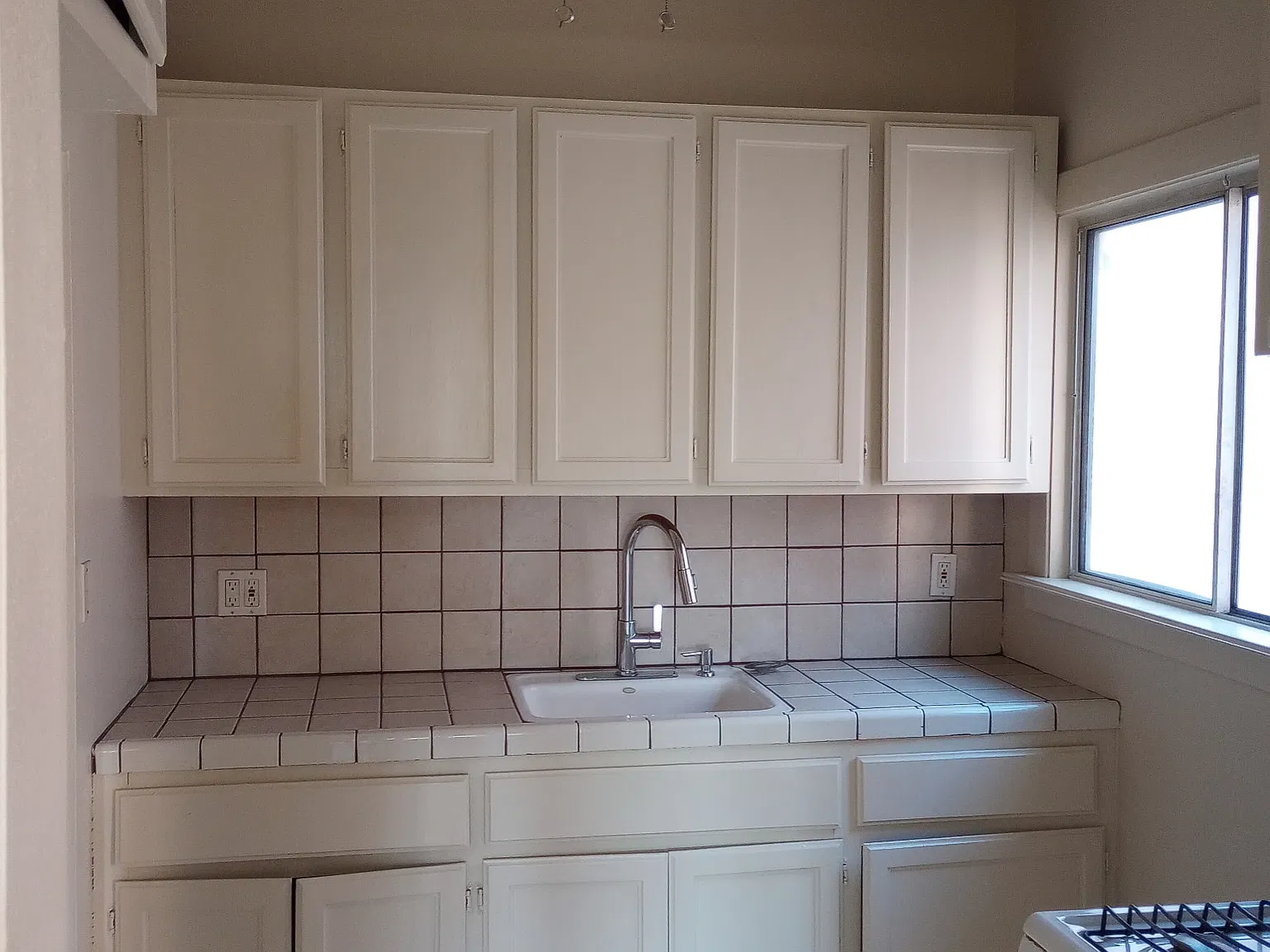 2 bed, $2,350 — Photo 2
