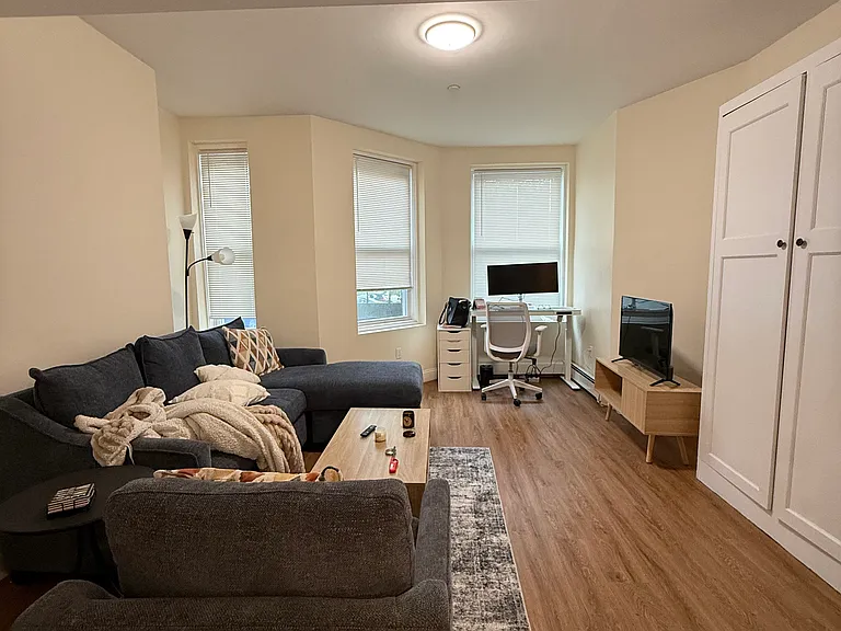 338 Tappan St #B — Photo 1