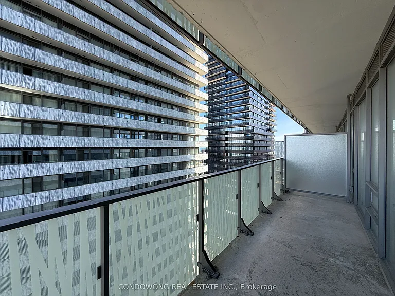 42 Charles St E #2609 — Photo 10