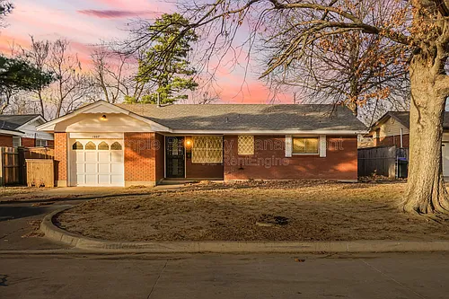 1607 Denison Dr Photo 1