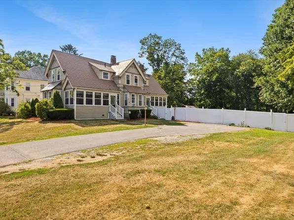 9 Dale St, Taunton, MA 02780