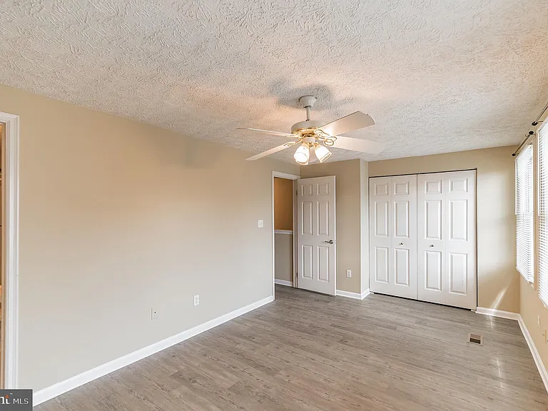 6302 Betsy Ross Ct — Photo 19