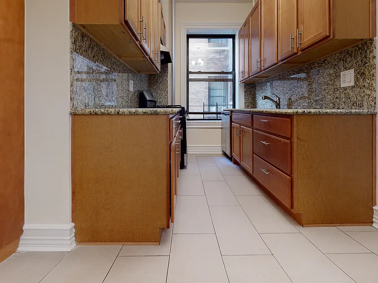 216 W 89th St #4A — Photo 13