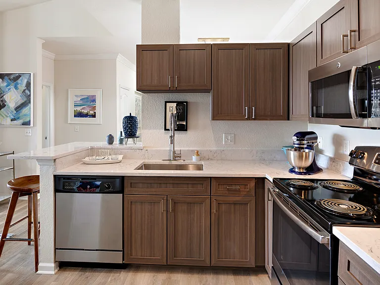 Grandeville at RiverPlace — Photo 30